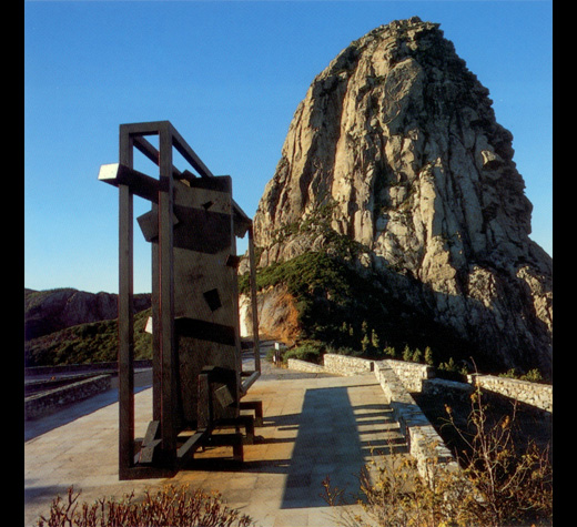 Monumento a las víctimas del incendio de la Gomera