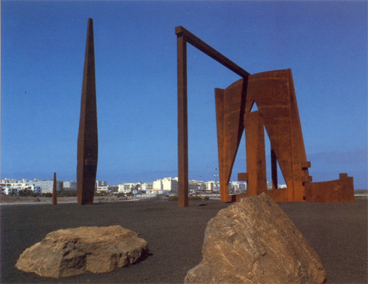 Monumento a la vela Latina